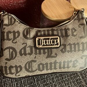 Juicy statement shoulder bag